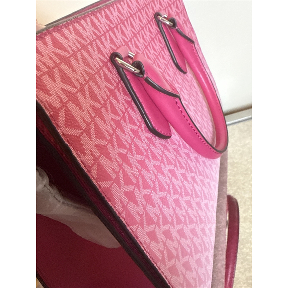 Michael Kors MK Sheila Medium Bag Purse Handbag Center Zip Satchel (Dragonfruit) - Picture 9 of 11